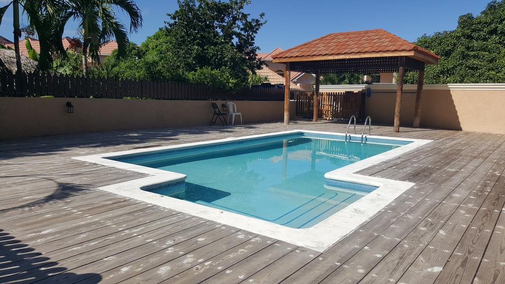 Apt 12, Executive Suites Ja - Palms Enfield Exterior foto