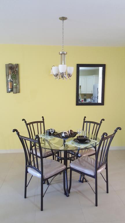 Apt 12, Executive Suites Ja - Palms Enfield Exterior foto